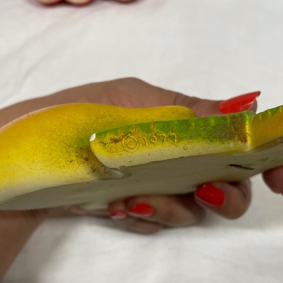 Vintage 1970s Mid Century Pair of Fruit Wall Art - Picture 6 of 6